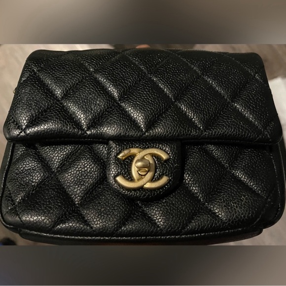 Chanel medallion crossbody bag - Picture 6 of 6